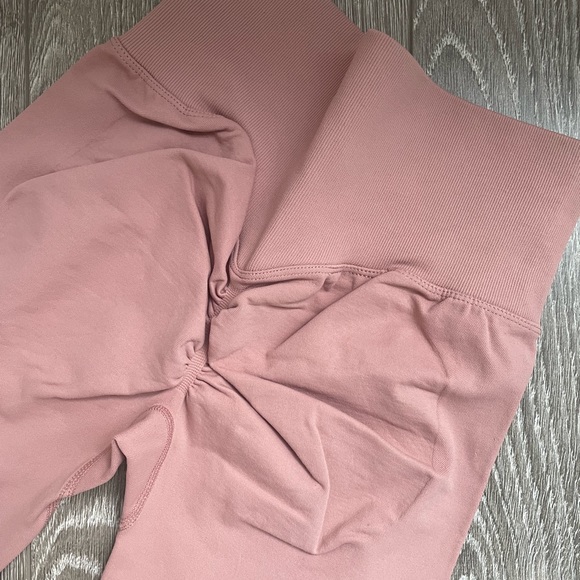 Scrunchy Leggings - Picture 2 of 2